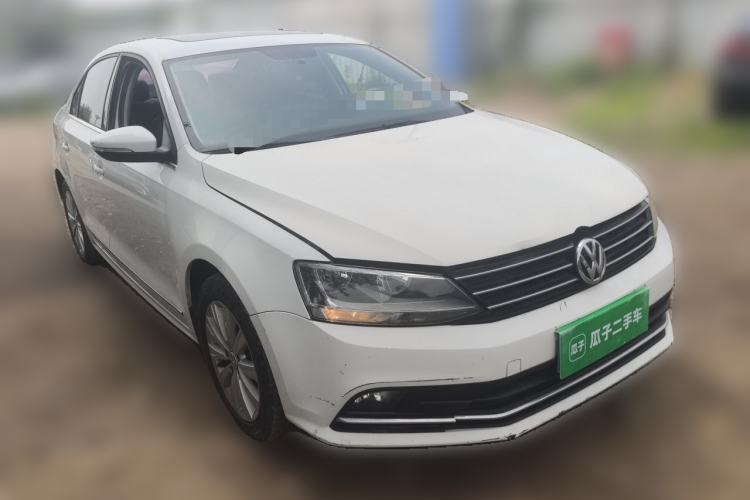 Used Volkswagen Sagitar 2015 1.6L Manual Comfort Model Front Right 45 Deg