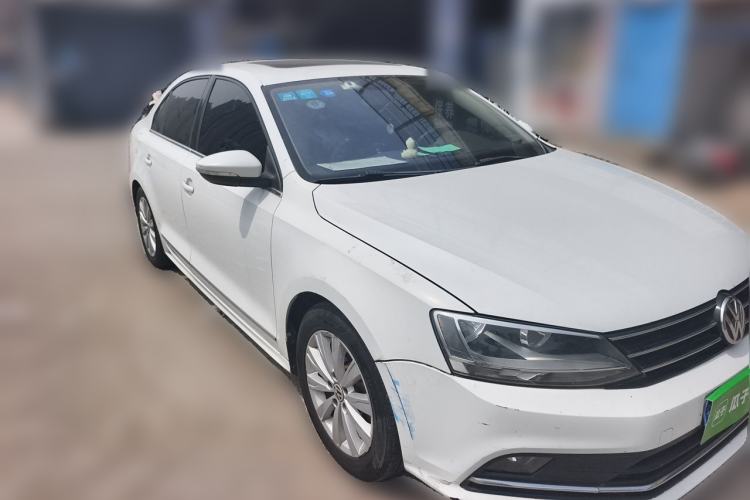 Used Volkswagen Sagitar 2015 1.6L Automatic Comfort Model Front Right 45 Deg