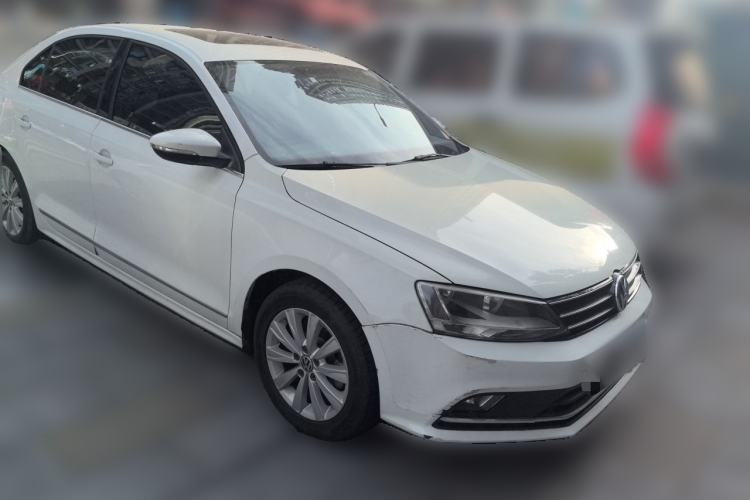 Used Volkswagen Sagitar 2015 1.6L Automatic Comfort Model Front Right 45 Deg