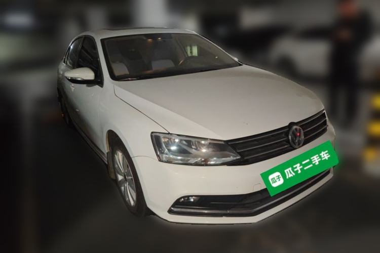 Used Volkswagen Sagitar 2015 1.6L Manual Comfort Model Front Right 45 Deg