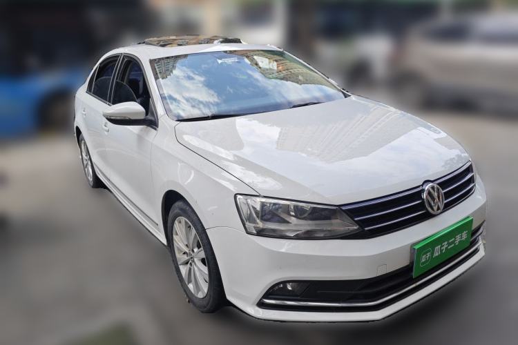 Used Volkswagen Sagitar 2015 1.6L Automatic Comfort Model Front Right 45 Deg