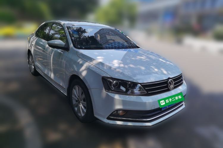 Used Volkswagen Sagitar 2015 1.6L Automatic Comfort Model Front Right 45 Deg