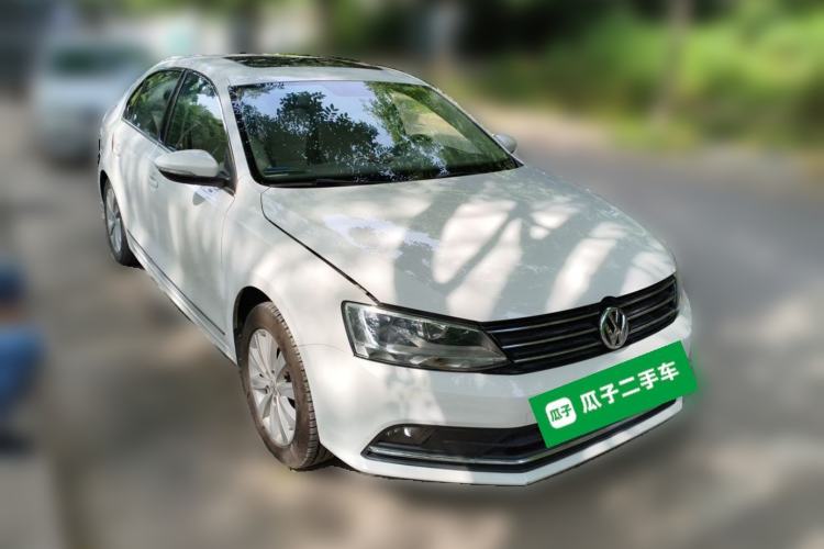 Used Volkswagen Sagitar 2015 1.6L Manual Comfort Model Front Right 45 Deg