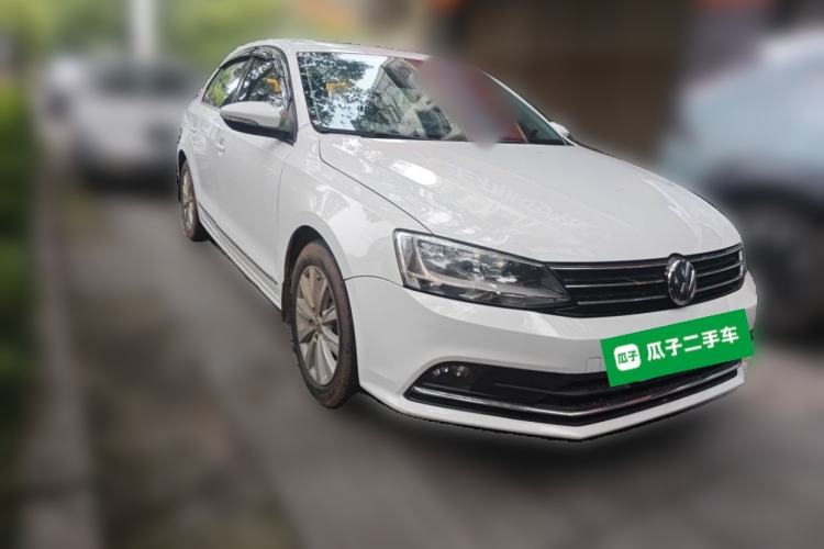 Used Volkswagen Sagitar 2015 1.6L Automatic Comfort Model Front Right 45 Deg