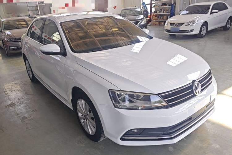 Used Volkswagen Sagitar 2015 1.6L Automatic Comfort Model Front Right 45 Deg