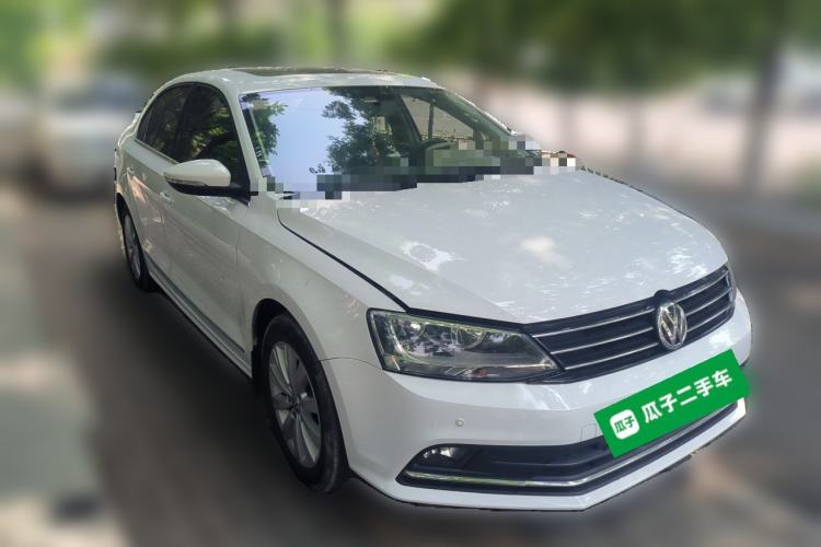 Used Volkswagen Sagitar 2015 1.6L Manual Comfort Model Front Right 45 Deg