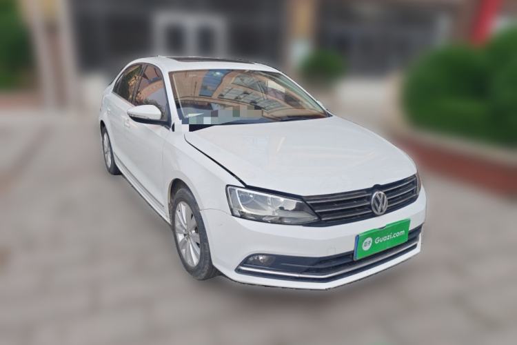Used Volkswagen Sagitar 2015 1.6L Manual Comfort Model Front Right 45 Deg