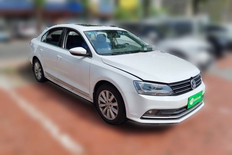 Used Volkswagen Sagitar 2015 1.6L Manual Comfort Model Front Right 45 Deg