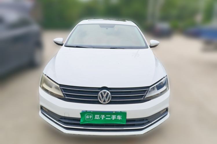 Used Volkswagen Sagitar 2015 1.6L Automatic Comfort Model Front
