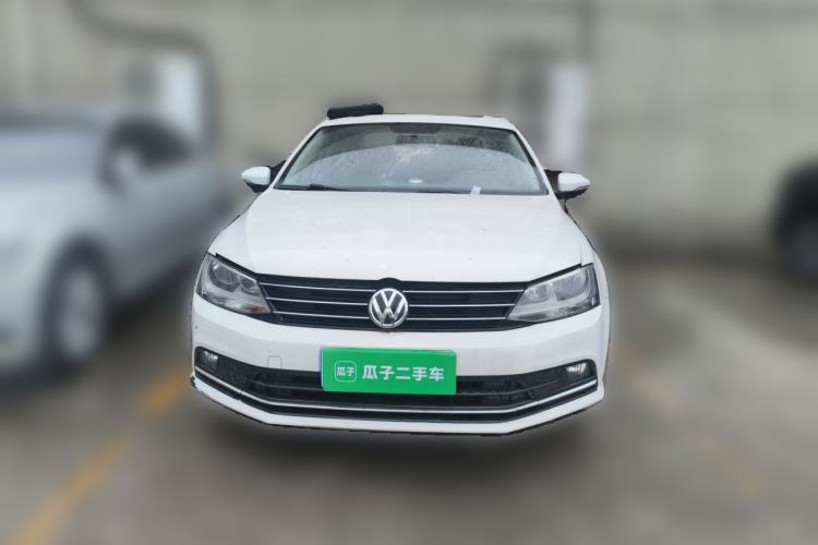 Used Volkswagen Sagitar 2015 230TSI Automatic Comfort Version Front