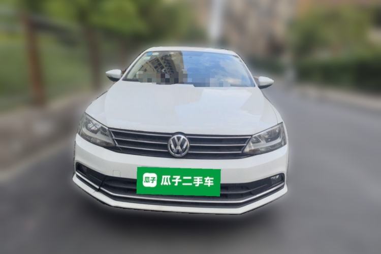 Used Volkswagen Sagitar 2015 230TSI Manual Comfort Version Front