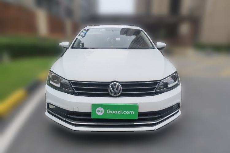 Used Volkswagen Sagitar 2015 230TSI Automatic Comfort Version Front