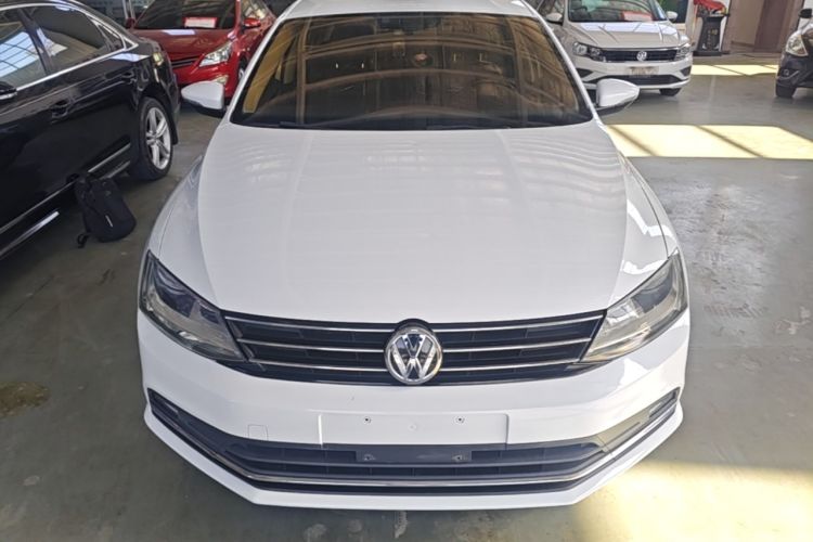 Used Volkswagen Sagitar 2015 1.6L Automatic Comfort Model Front