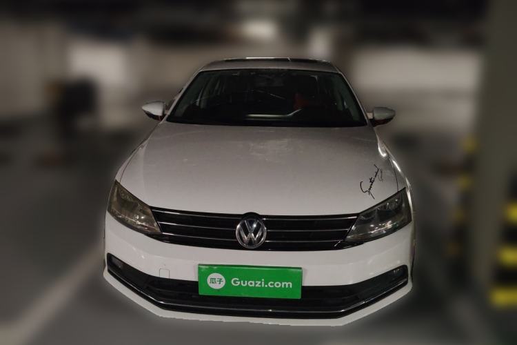 Used Volkswagen Sagitar 2015 1.6L Manual Comfort Model Front