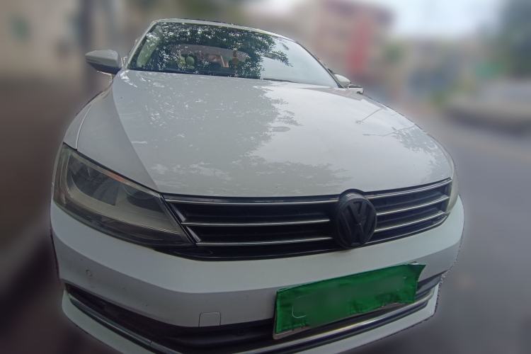 Used Volkswagen Sagitar 2015 230TSI Manual Luxury Edition Front
