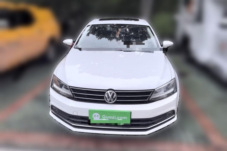Used Volkswagen Sagitar 2015 1.6L Automatic Comfort Model Front
