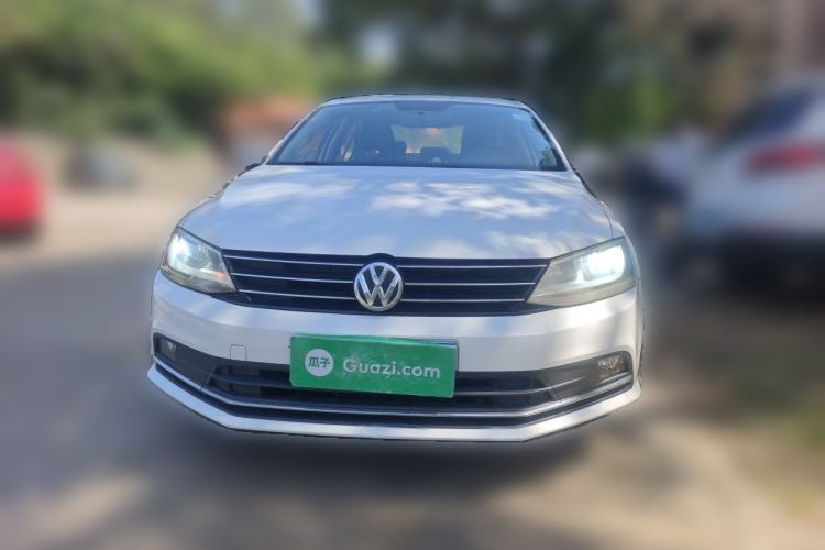 Used Volkswagen Sagitar 2015 1.6L Automatic Comfort Model Front