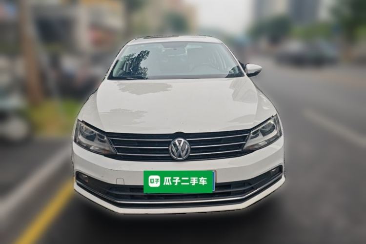 Used Volkswagen Sagitar 2015 1.6L Automatic Comfort Model Front