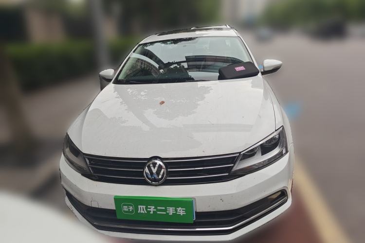 Used Volkswagen Sagitar 2015 1.6L Automatic Comfort Model Front
