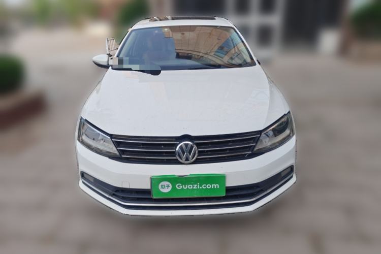 Used Volkswagen Sagitar 2015 1.6L Manual Comfort Model Front