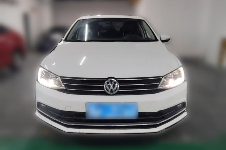 Used Volkswagen Sagitar 2015 230TSI Automatic Comfort Version Front