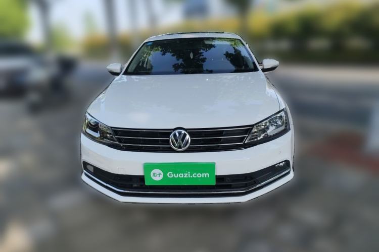 Used Volkswagen Sagitar 2015 230TSI Automatic Luxury Model Front