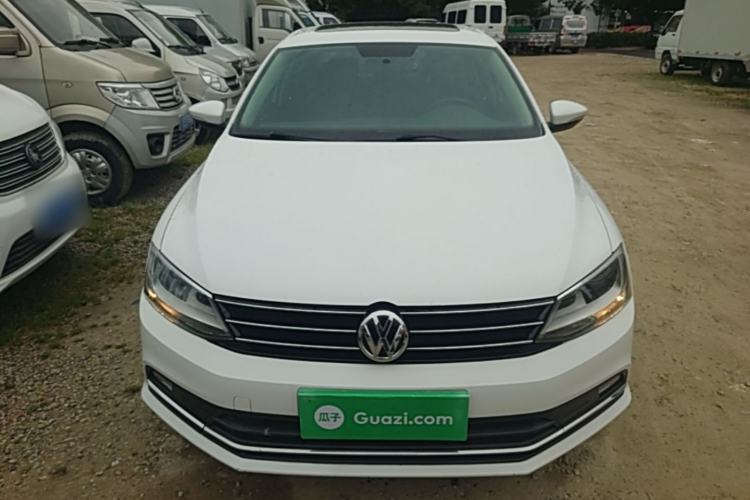 Used Volkswagen Sagitar 2015 1.6L Automatic Comfort Model Front