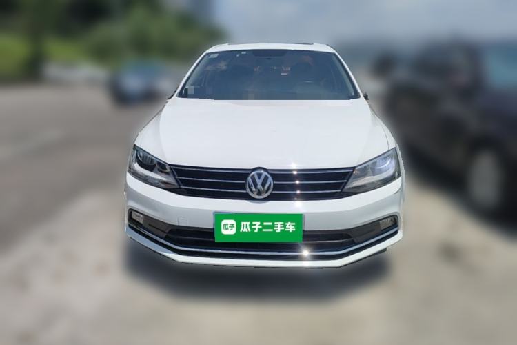 Used Volkswagen Sagitar 2015 1.6L Automatic Comfort Model Front