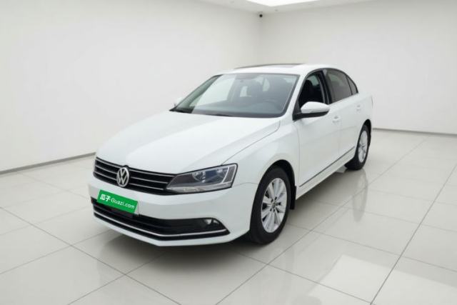 Ojetý Volkswagen Sagitar 2015 1.6L Manual Comfort Model