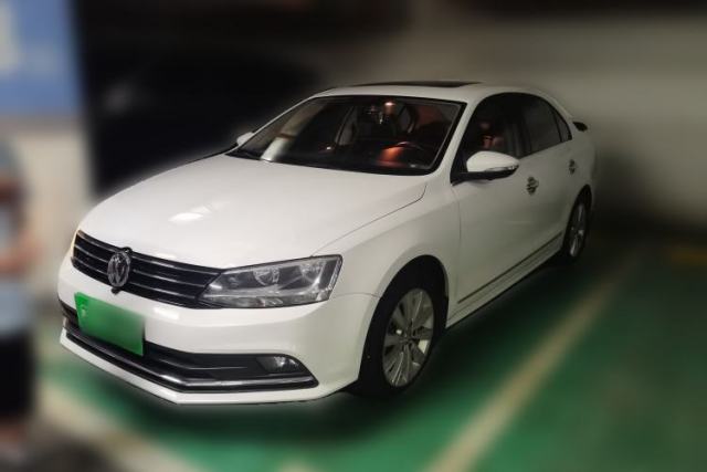 Gebrauchter Volkswagen Sagitar 2015 230TSI Manual Comfort Version