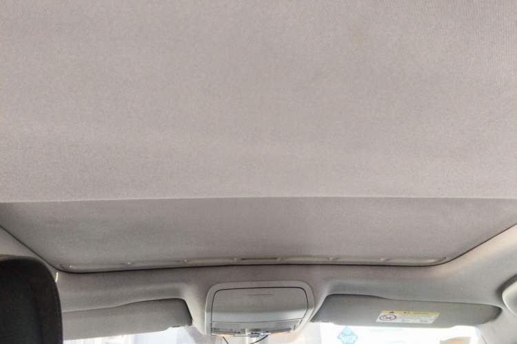 Used Volkswagen Sagitar 2015 230TSI Automatic Comfort Version Headliner