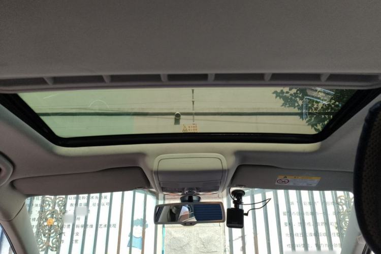 Used Volkswagen Sagitar 2015 230TSI Automatic Luxury Model Headliner