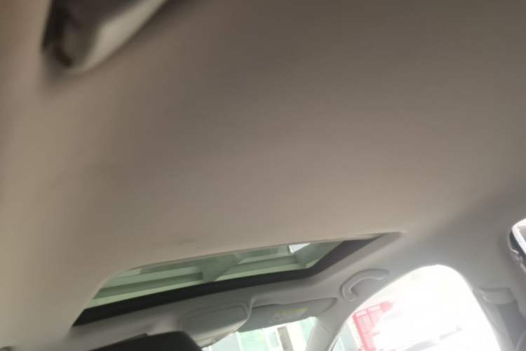 Used Volkswagen Sagitar 2015 230TSI Automatic Comfort Version Headliner