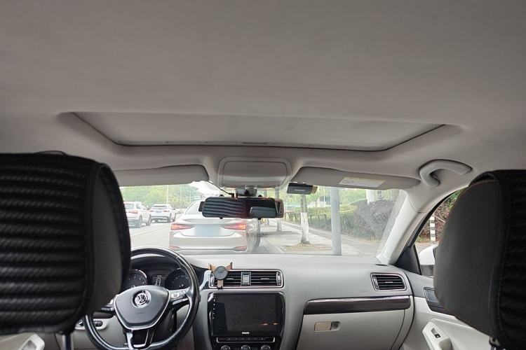 Used Volkswagen Sagitar 2015 230TSI Automatic Luxury Model Headliner