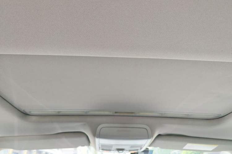 Used Volkswagen Sagitar 2015 1.6L Automatic Comfort Model Headliner