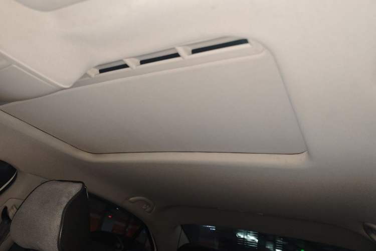 Used Volkswagen Sagitar 2015 1.6L Automatic Comfort Model Headliner