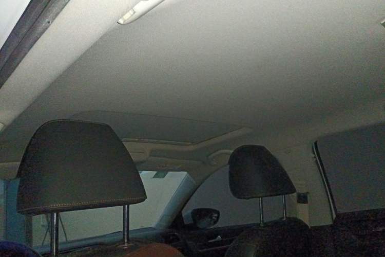 Used Volkswagen Sagitar 2015 230TSI Automatic Luxury Model Headliner