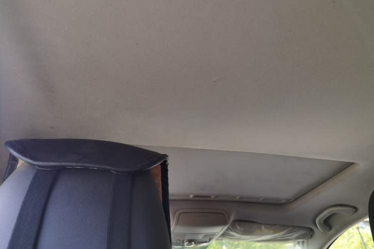 Used Volkswagen Sagitar 2015 230TSI Manual Comfort Version Headliner