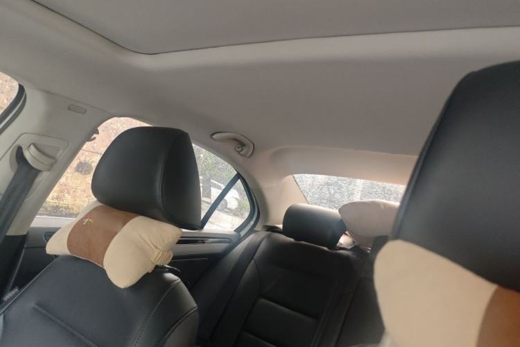 Used Volkswagen Sagitar 2015 1.6L Automatic Comfort Model Headliner