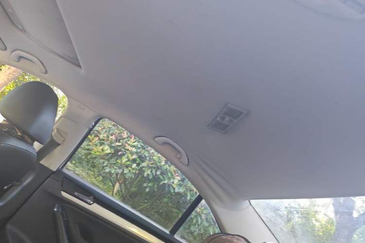 Used Volkswagen Sagitar 2015 1.6L Automatic Comfort Model Headliner