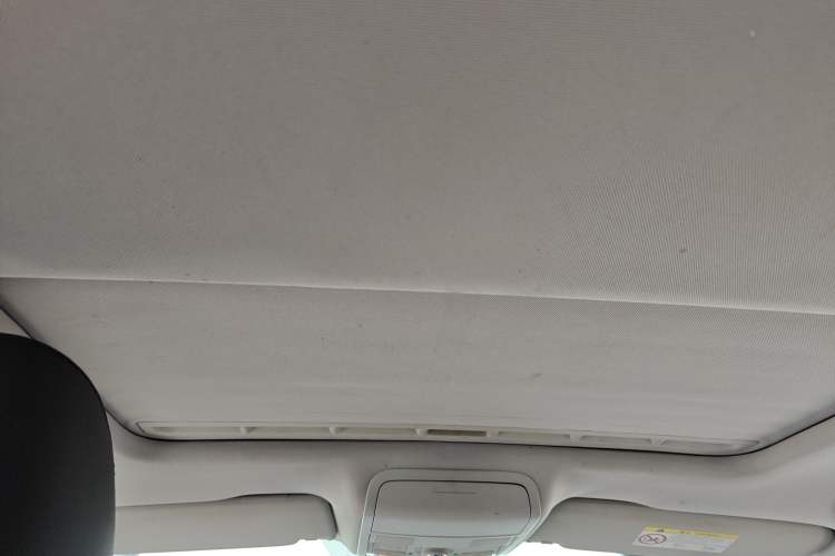 Used Volkswagen Sagitar 2015 1.6L Automatic Comfort Model Headliner