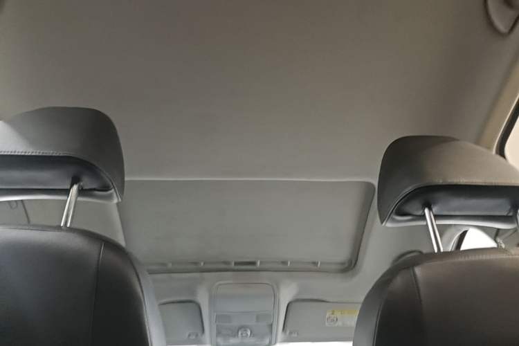 Used Volkswagen Sagitar 2015 230TSI Automatic Comfort Version Headliner