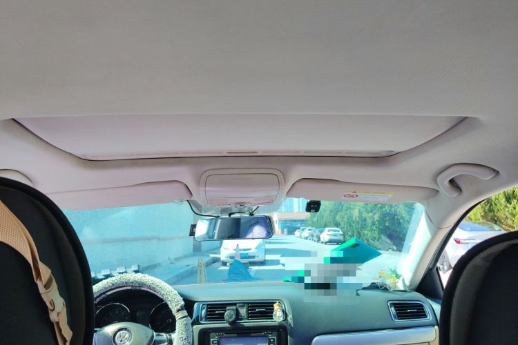 Used Volkswagen Sagitar 2015 230TSI Automatic Comfort Version Headliner