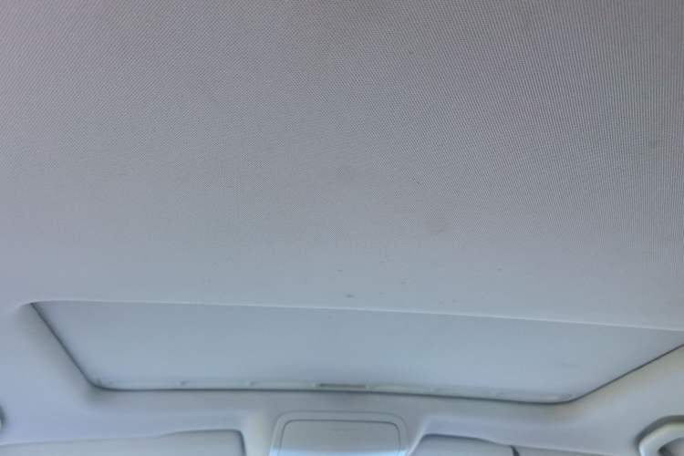 Used Volkswagen Sagitar 2015 230TSI Manual Comfort Version Headliner