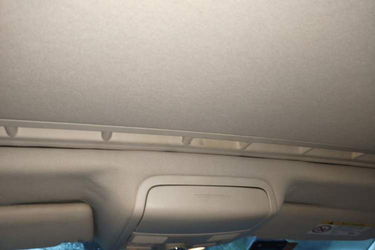 Used Volkswagen Sagitar 2015 230TSI Automatic Comfort Version Headliner