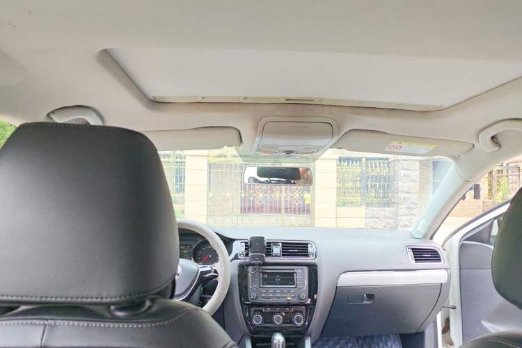 Used Volkswagen Sagitar 2015 1.6L Automatic Comfort Model Headliner