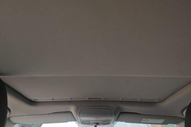 Used Volkswagen Sagitar 2015 230TSI Automatic Comfort Version Headliner