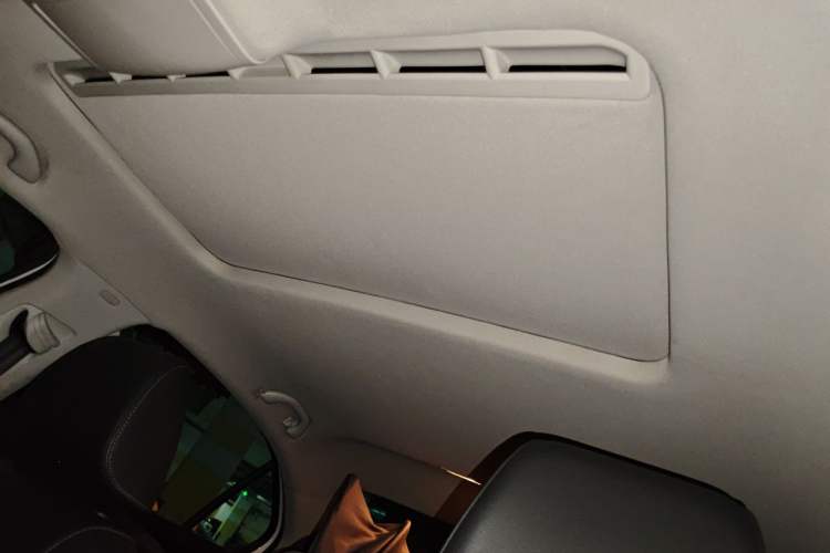 Used Volkswagen Sagitar 2015 230TSI Automatic Luxury Model Headliner