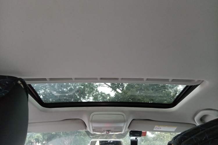 Used Volkswagen Sagitar 2015 1.6L Automatic Comfort Model Headliner