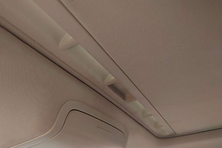 Used Volkswagen Sagitar 2015 1.6L Automatic Comfort Model Headliner